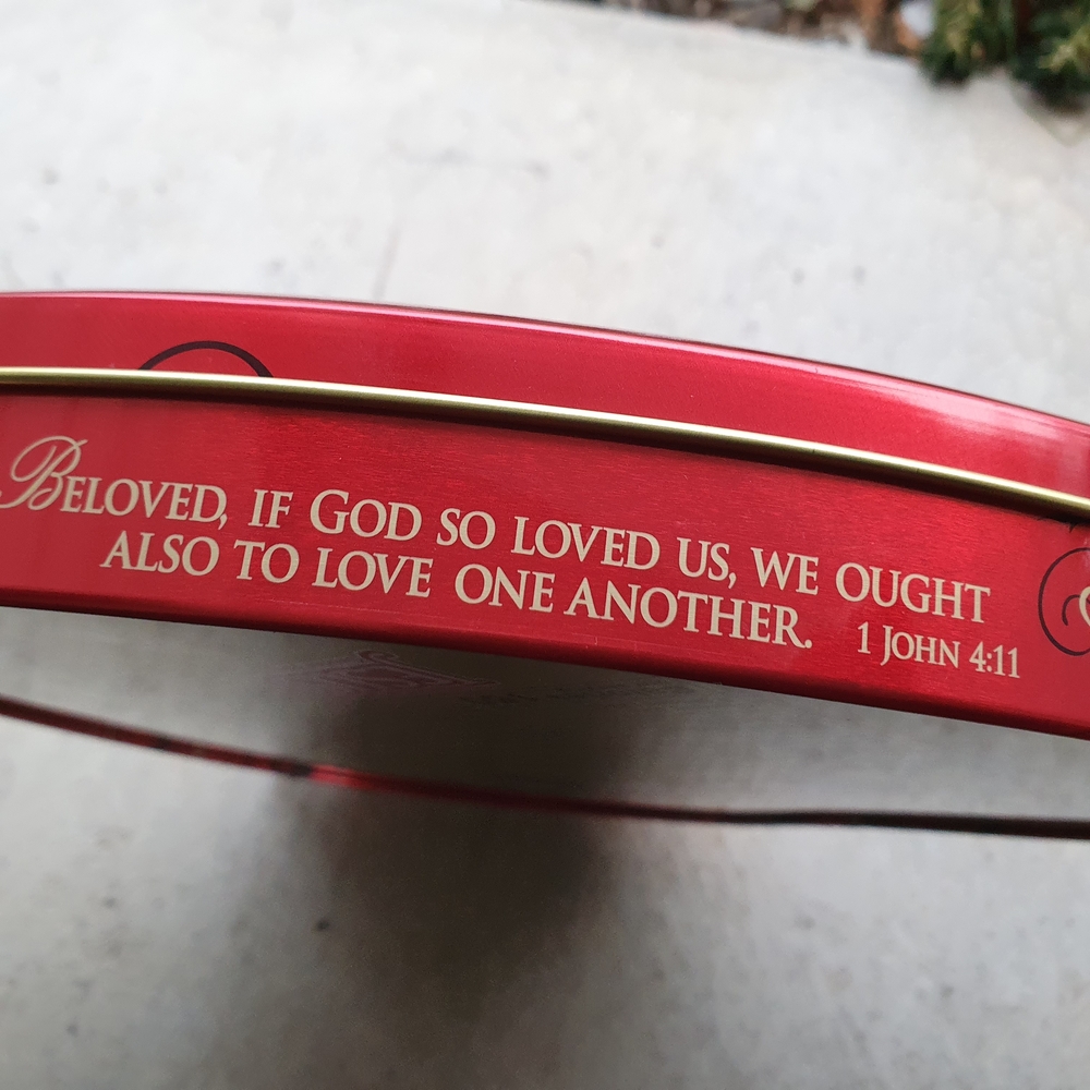 Valentine Heartfelt Red Gift Box with Gold Ribbon With Inscription - Picture 3 of 3